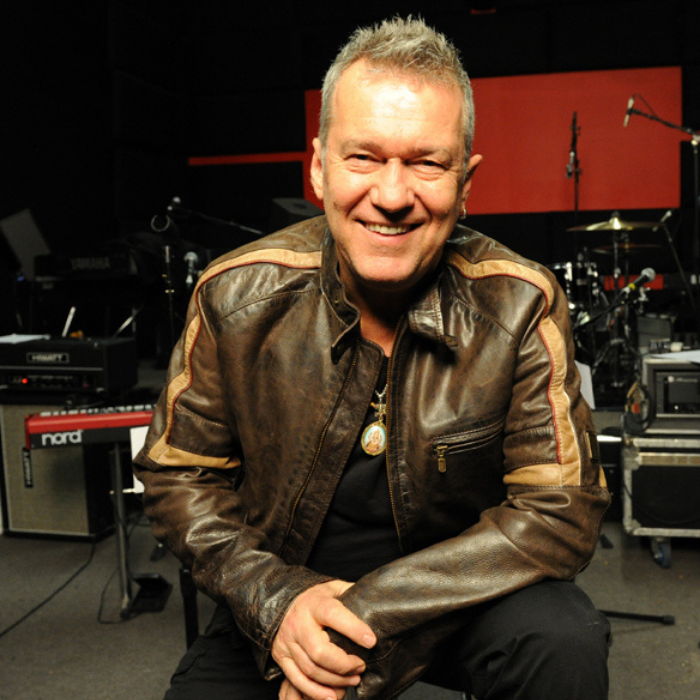 jimmy-barnes700x700